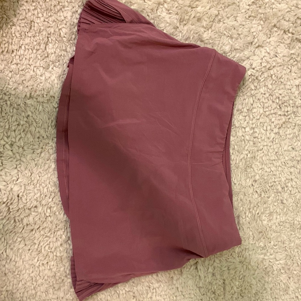 Lululemon skort. Mauve color. Size 6